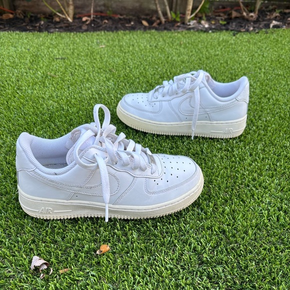 Nike Air Force 1 Low White Sneakers - Picture 6 of 7